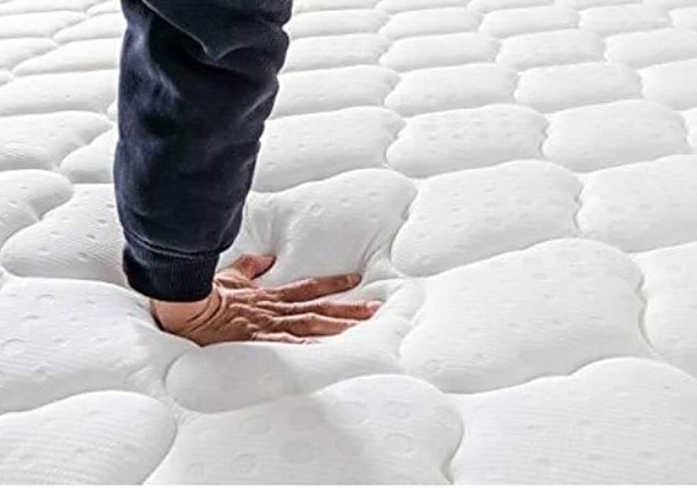 516WwlDtg8L._AC_SL1054_ A AWF AL WADI FURNITURE SINCE 1991 Single Multilayer Hybrid Pocket Spring Mattress Twin Breathable Foam - Soft Feel, Spine Support, Box Top Series, 190L x 100W x 26H cm, WHITE